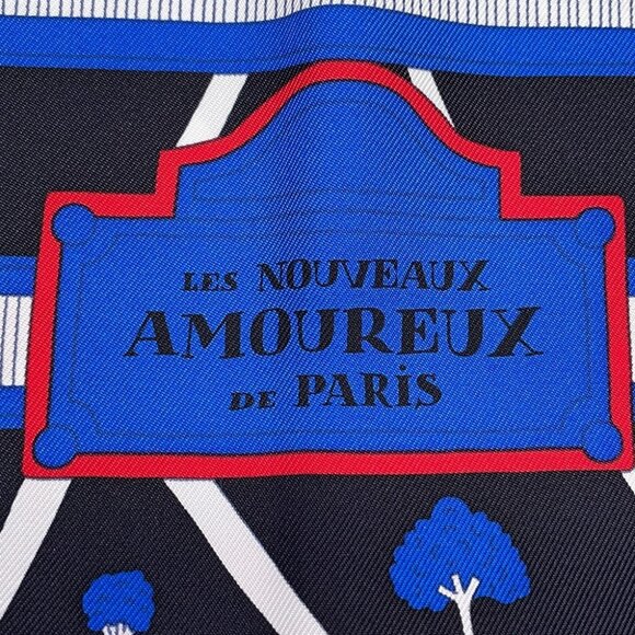 HERMES Carre LES NOUVEAUX AMOUREUX FE PARIS Size 90 Silk100% Black/Blue/Red - Picture 2 of 5